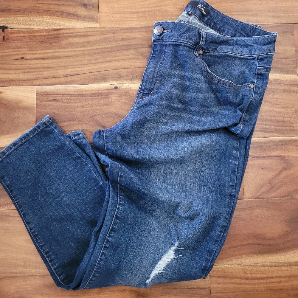 Distressed Jeans Sz 16